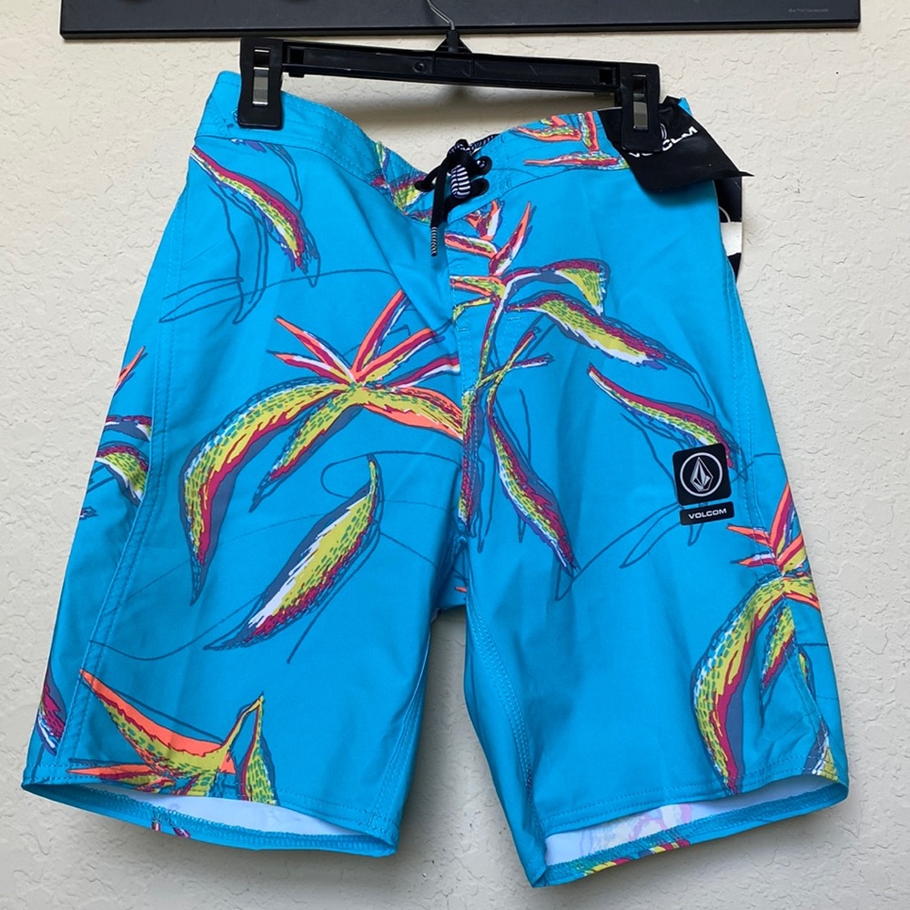 Boys volcom swim trunks